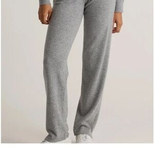 Mongolian Cashmere pants by QUINCE, size Medium.